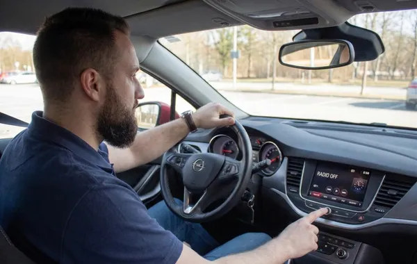 test-driving-used-car-budapest-tips
